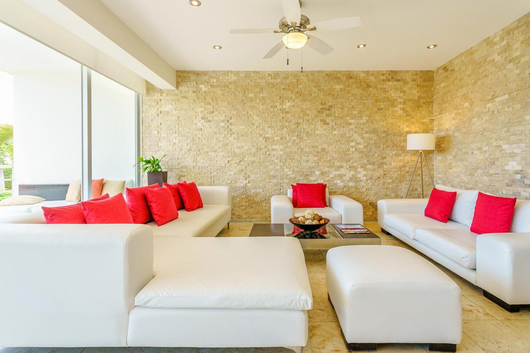 Gorgeous Magia Beachside By Stella Rentals! *